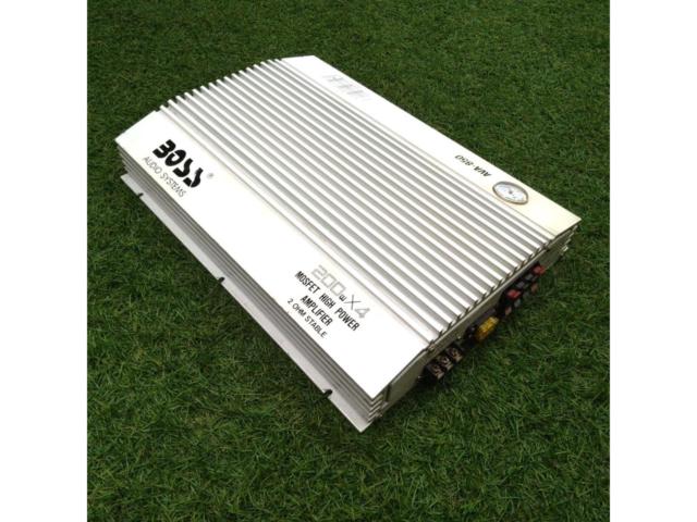 BOSS AVA-850 4chアンプ200W×4ch