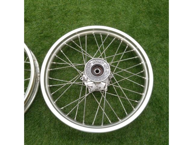 YAMAHA(ヤマハ) SR400/RH01J(’07) 純正ホイール 前後セット