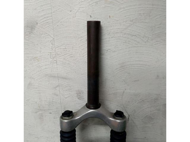 コラム190mm/エンド幅100mm/26インチ RockShox JUDY V/カンチブレーキ用サスペンションフォーク