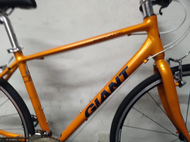 GIANT ESCAPE R3 2019年モデル 700×28C 3×8s アルミクロスバイク オレンジ サイズ:S 参考サイズ:160-175cm