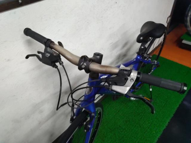 TREK FX7.4 2013年 700c 3×9s アルミクロスバイク ブルー