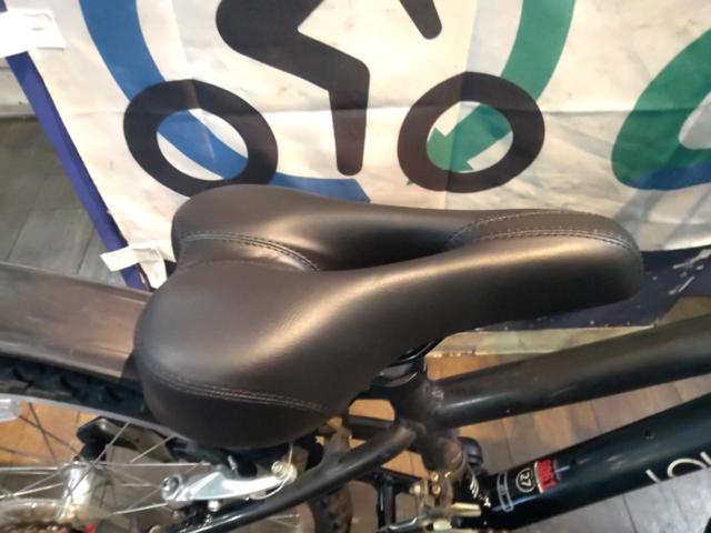 LOUIS GARNEAU J22 22x1.75 3x6S キッズ自転車 ブラック