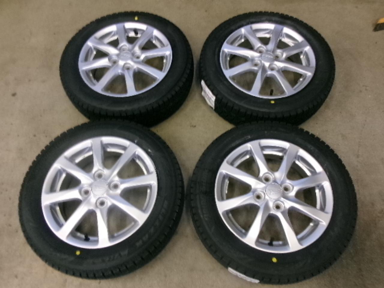 DAIHATSU Original wheel + BRIDGESTONE BLIZZAK VRX3