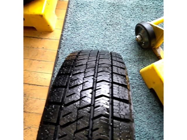 YOKOHAMA LAYCEA 8本スポーク + BRIDGESTONE BLIZZAK VRX2