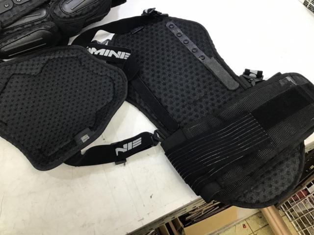 【KOMINE】バックプロテクター