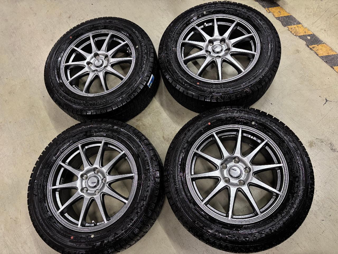 Yellow HatSPORT ABELIA +DUNLOP WINTERMAXX 03