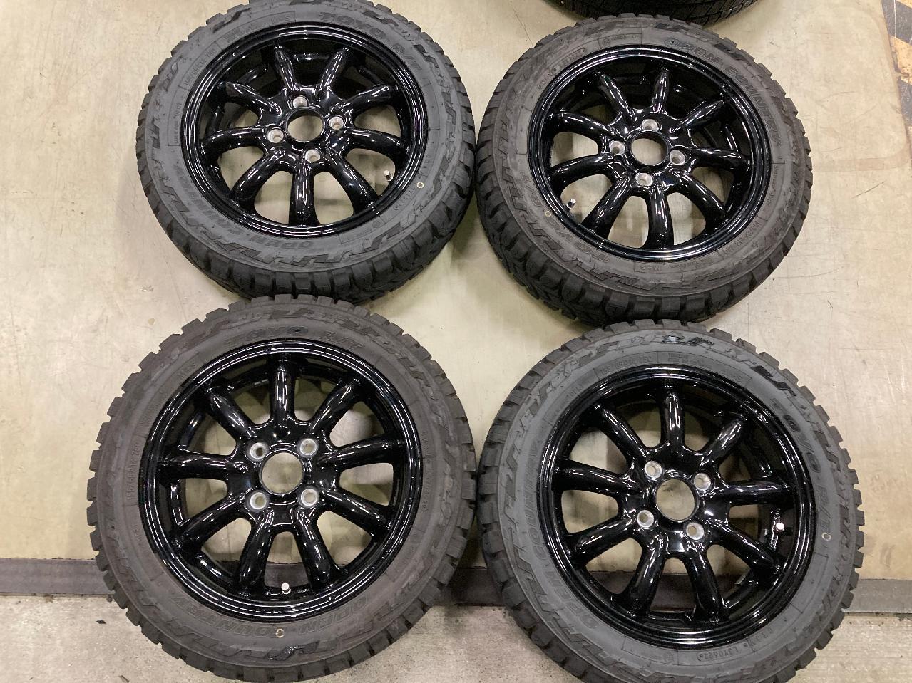 Unknown manufacturer banana 9-spoke wheels + TOYOOPEN COUNTRY