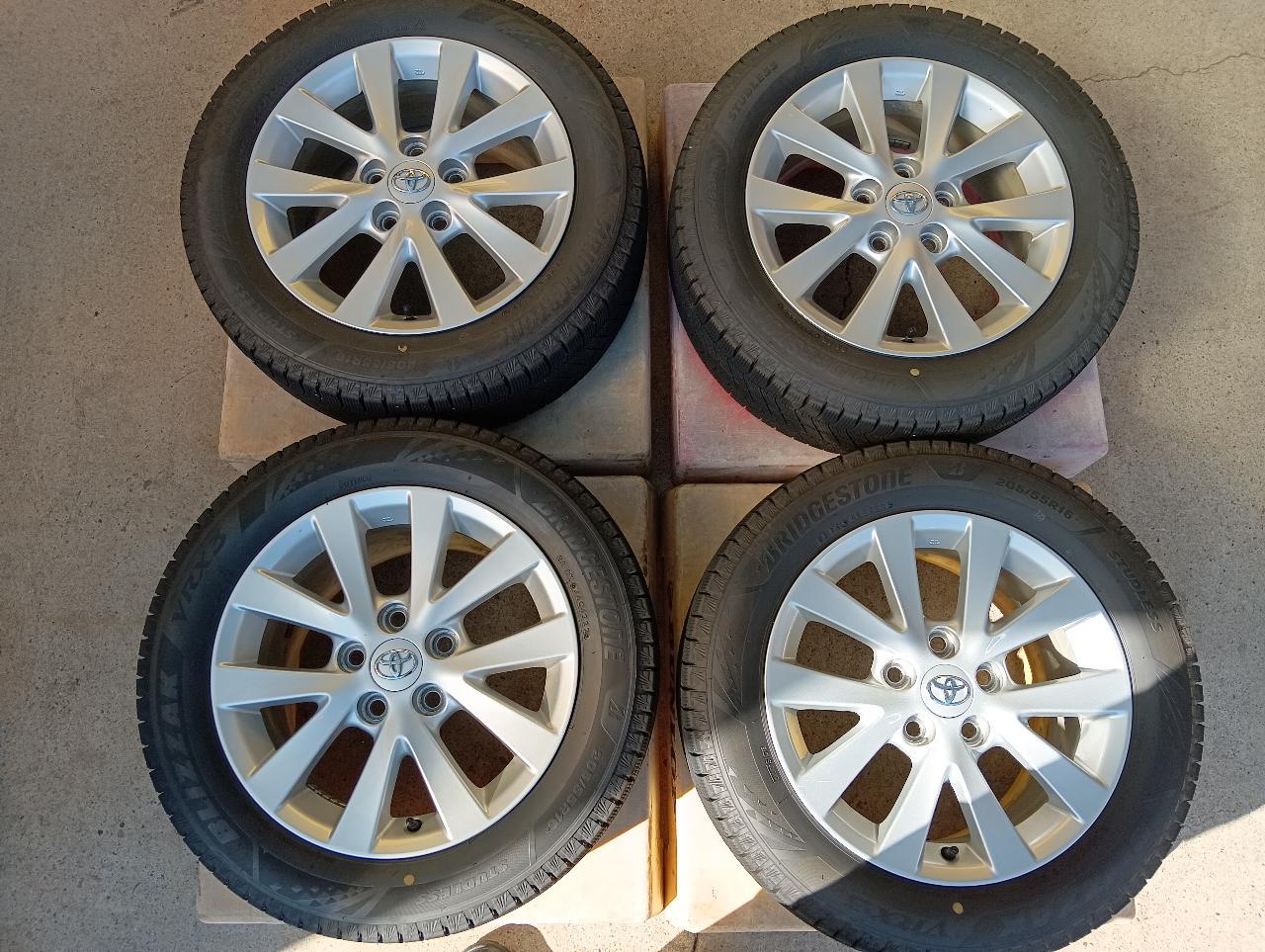 Toyota original Isis Puratana genuine + BRIDGESTONE BRIDGESTONE BLIZZAK VRX3
