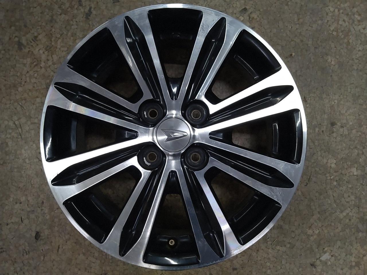 DAIHATSU LA600S Tanto Custom original wheel