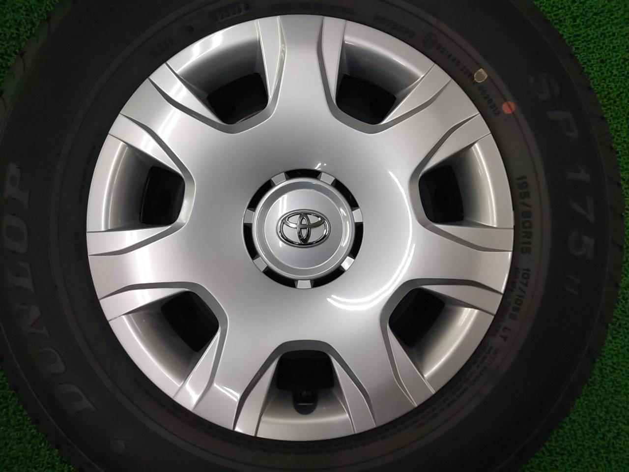 TOYOTA 200 Genuine steel wheels for Toyota Hiace + DUNLOP SP175N