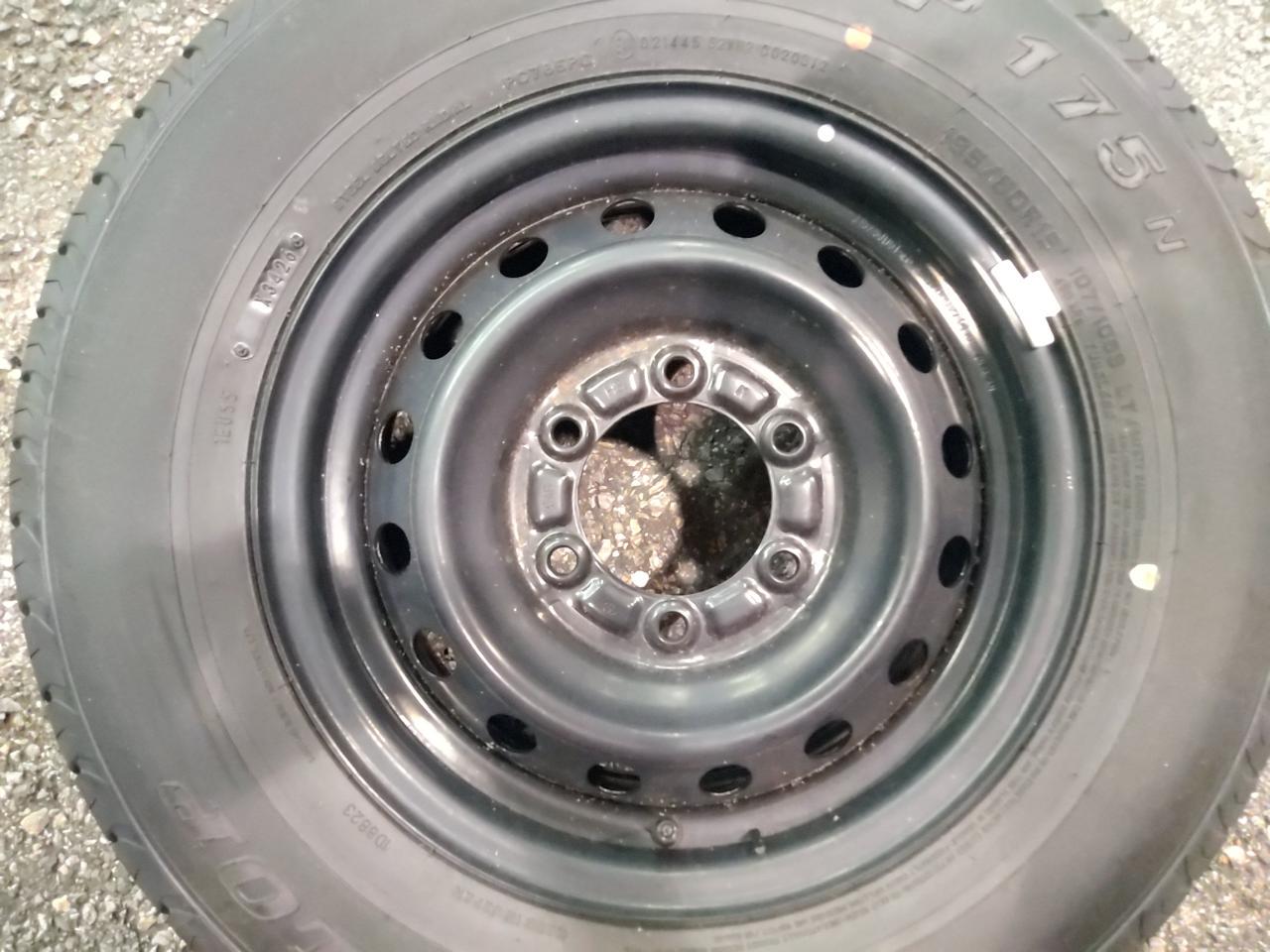 TOYOTA 200 Genuine steel wheels for Toyota Hiace + DUNLOP SP175N Tire wheel 2 pcs set