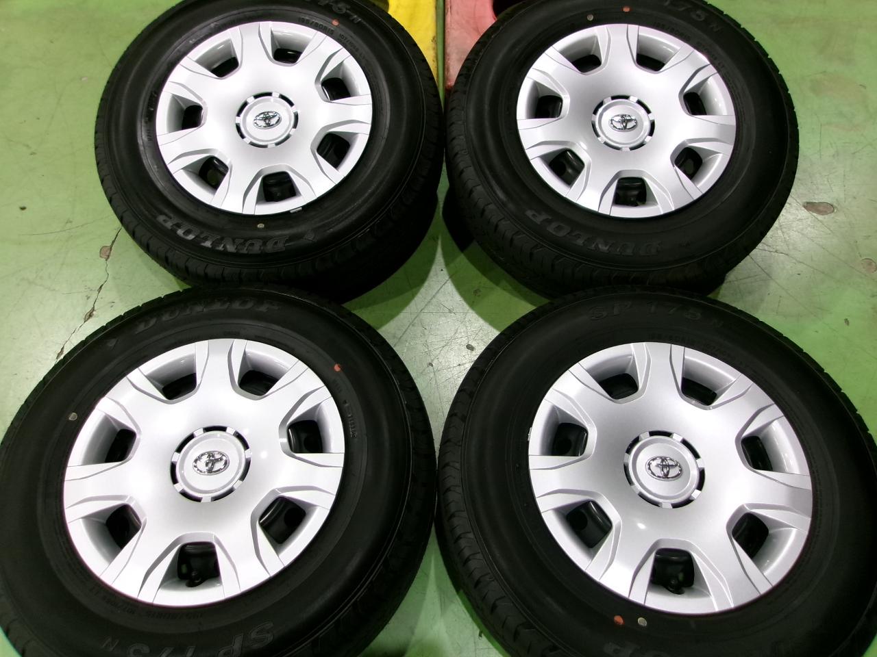 TOYOTA Hiace 200 Genuine steel wheel + DUNLOP SP175N