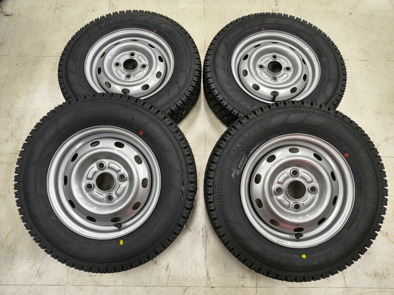 Daihatsu Hijet genuine steel wheel + YOKOHAMA SY01V Tire brand new !!