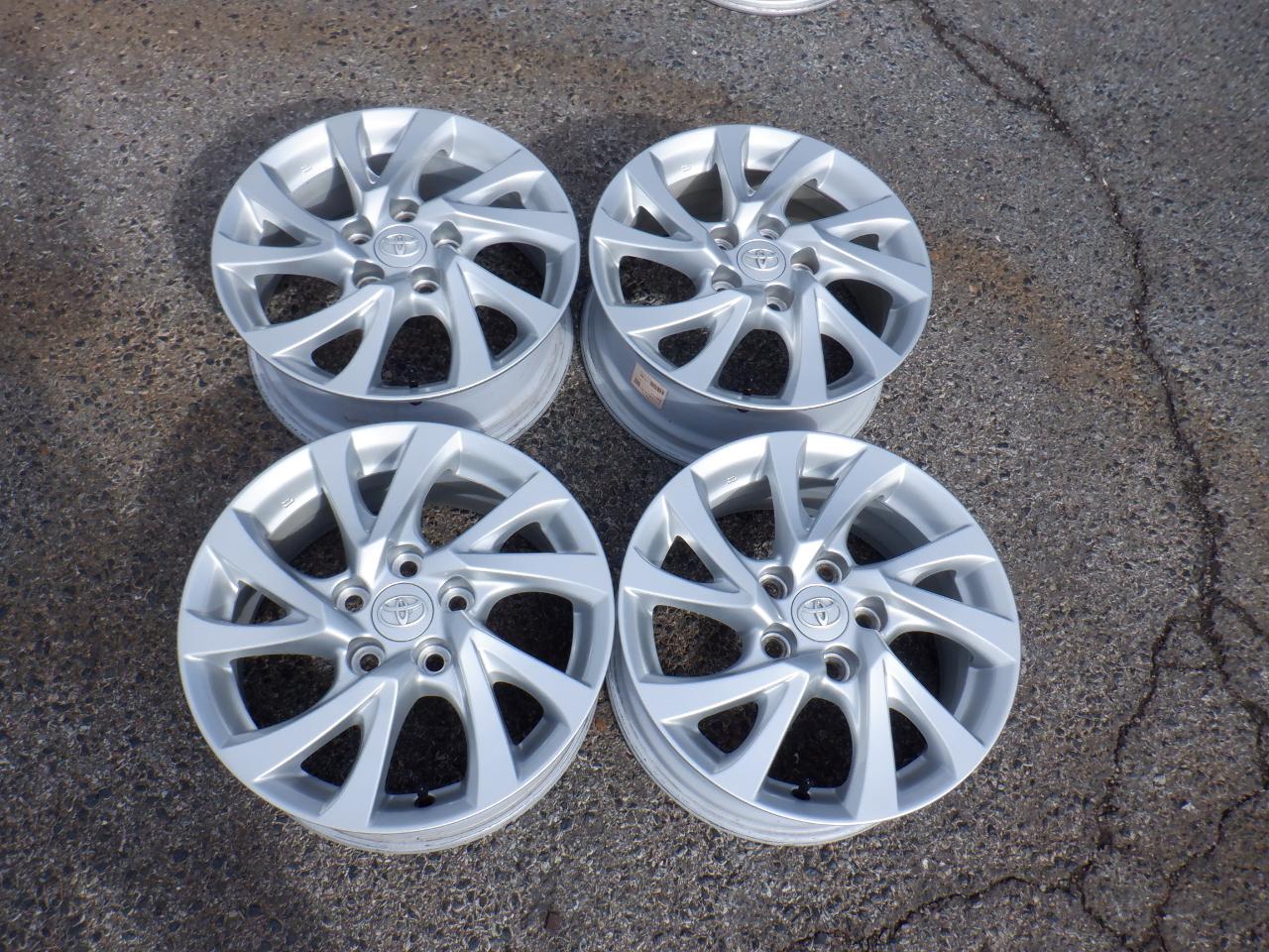 Toyota genuine parts Auris original wheel