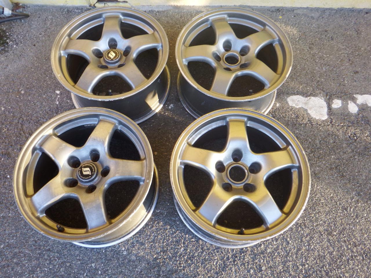 Nissan genuine BNR32 Skyline GT-R Original wheel