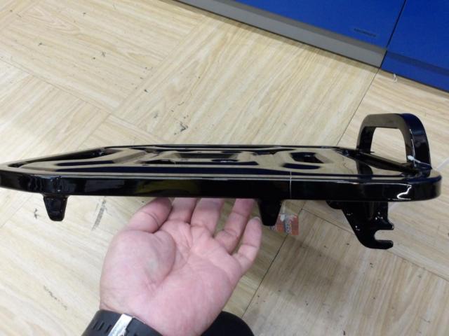 ハンターカブCT125(JA65)より取り外し 純正 リアキャリア ブラック