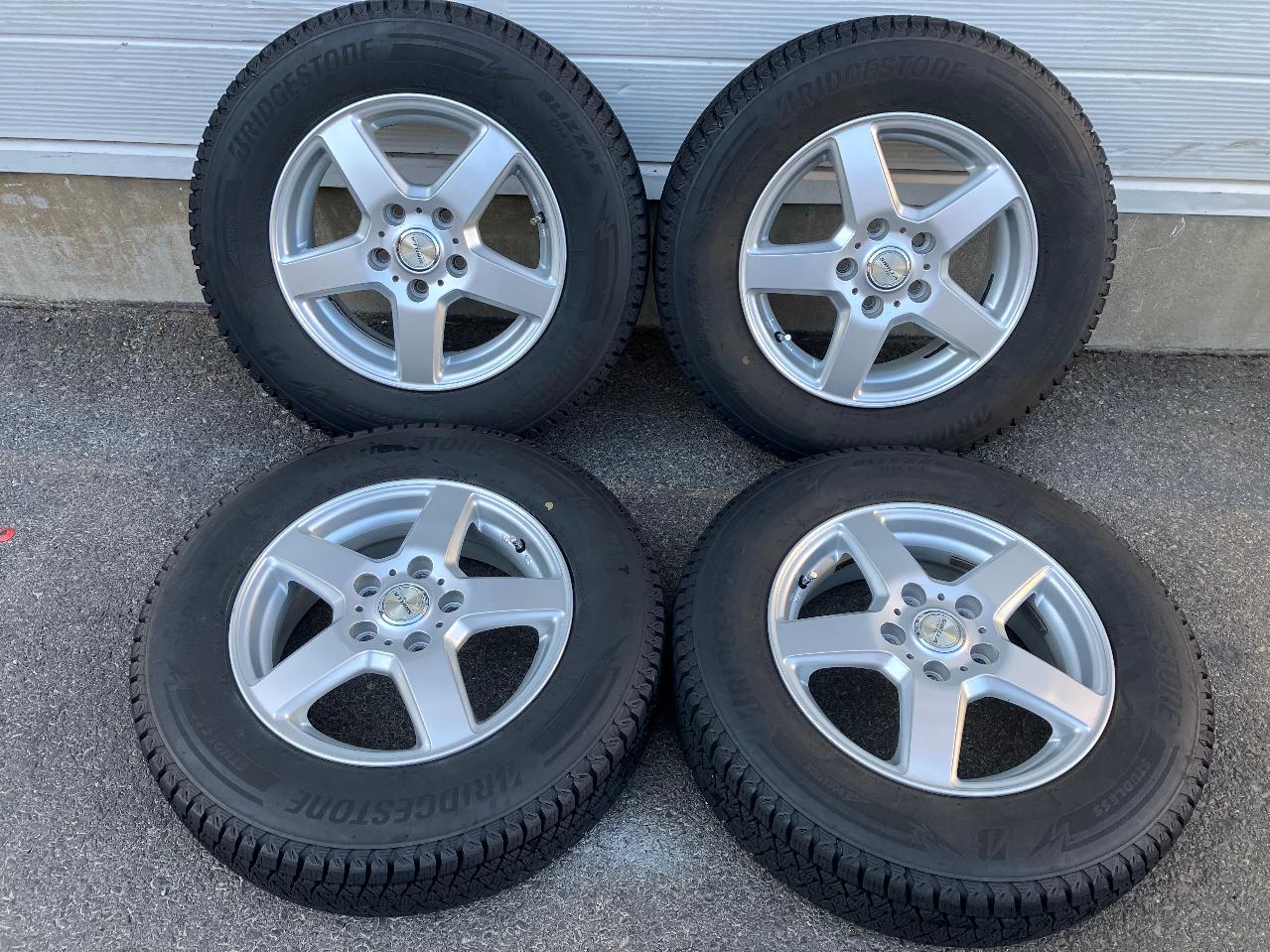TOPYSIBILLA V-78 + BRIDGESTONE BLIZZAK DM-V3
