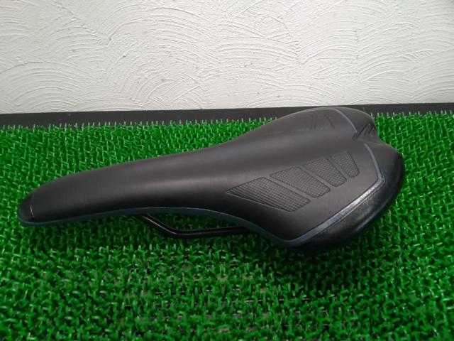 MERIDA Sport サドル