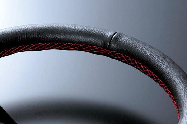 D1 SPEC ステアリング DEEP80 PVCレザー 34パイ レッドステッチ
