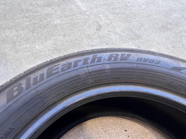 YOKOHAMA BluEarth-RV RV03 205/60R16 1本のみ