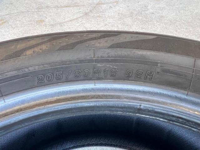 YOKOHAMA BluEarth-RV RV03 205/60R16 1本のみ