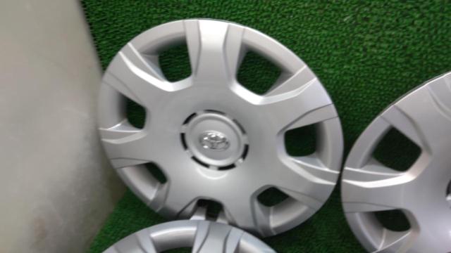 TOYOTA ハイエース純正15インチホイールカバー | やや傷や汚れあり 