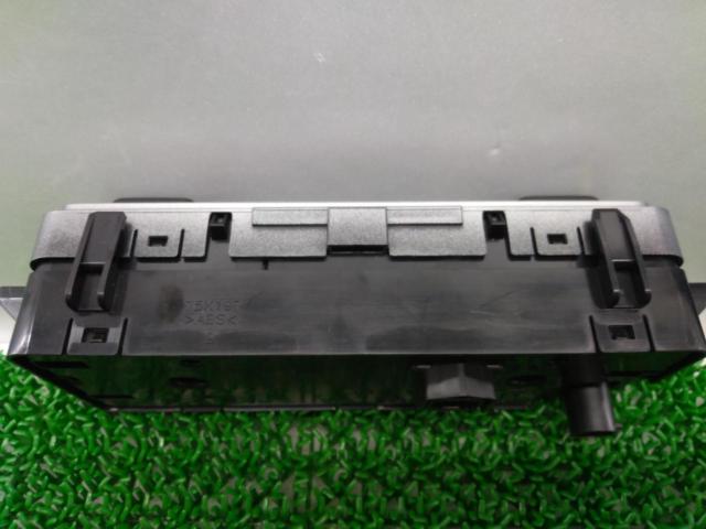 SUZUKI
Genuine air conditioning panel for Wagon R/MH55S