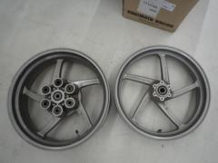 DUCATI (Ducati)
BREMBO
Original wheel
MS4R
17X3.50 / 17X5.50