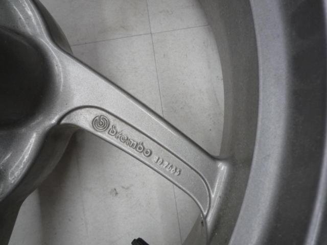 DUCATI (Ducati)
BREMBO
Original wheel
MS4R
17X3.50 / 17X5.50