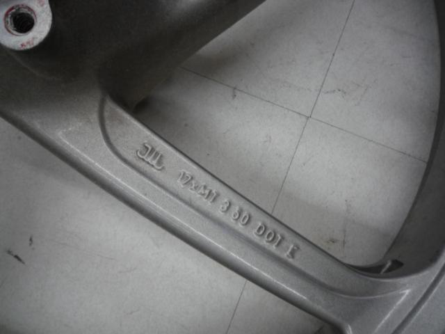 DUCATI (Ducati)
BREMBO
Original wheel
MS4R
17X3.50 / 17X5.50