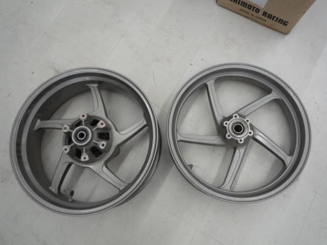 DUCATI (Ducati)
BREMBO
Original wheel
MS4R
17X3.50 / 17X5.50