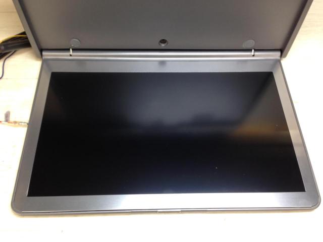 No Brand
Flip down monitor