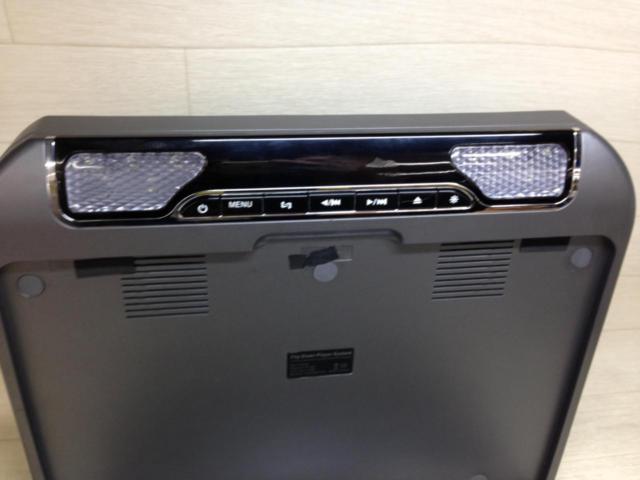 No Brand
Flip down monitor