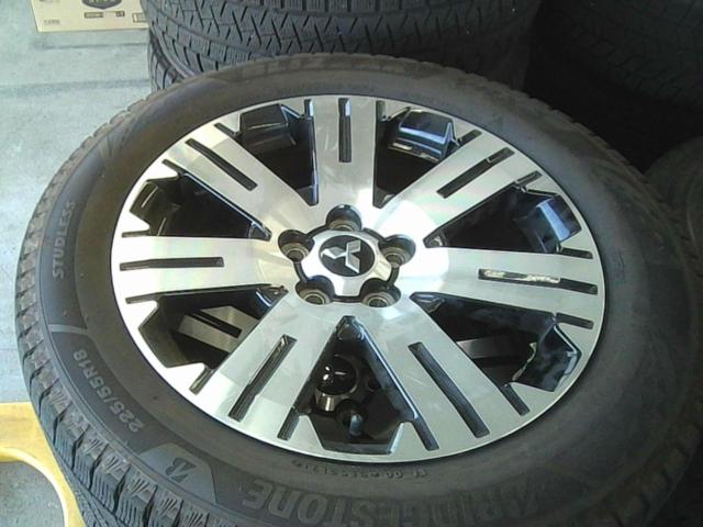 三菱純正(MITSUBISHI) デリカD:5後期 純正ホイール + BRIDGESTONE 