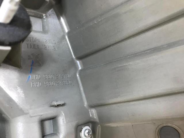 プジョー 508純正テールレンズ 助手席側のみ