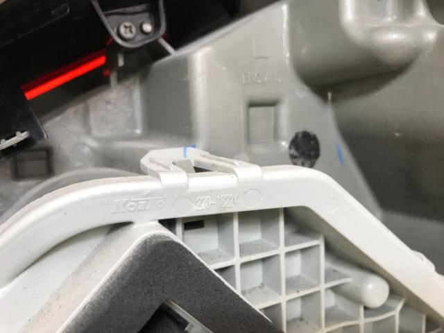 プジョー 508純正テールレンズ 助手席側のみ