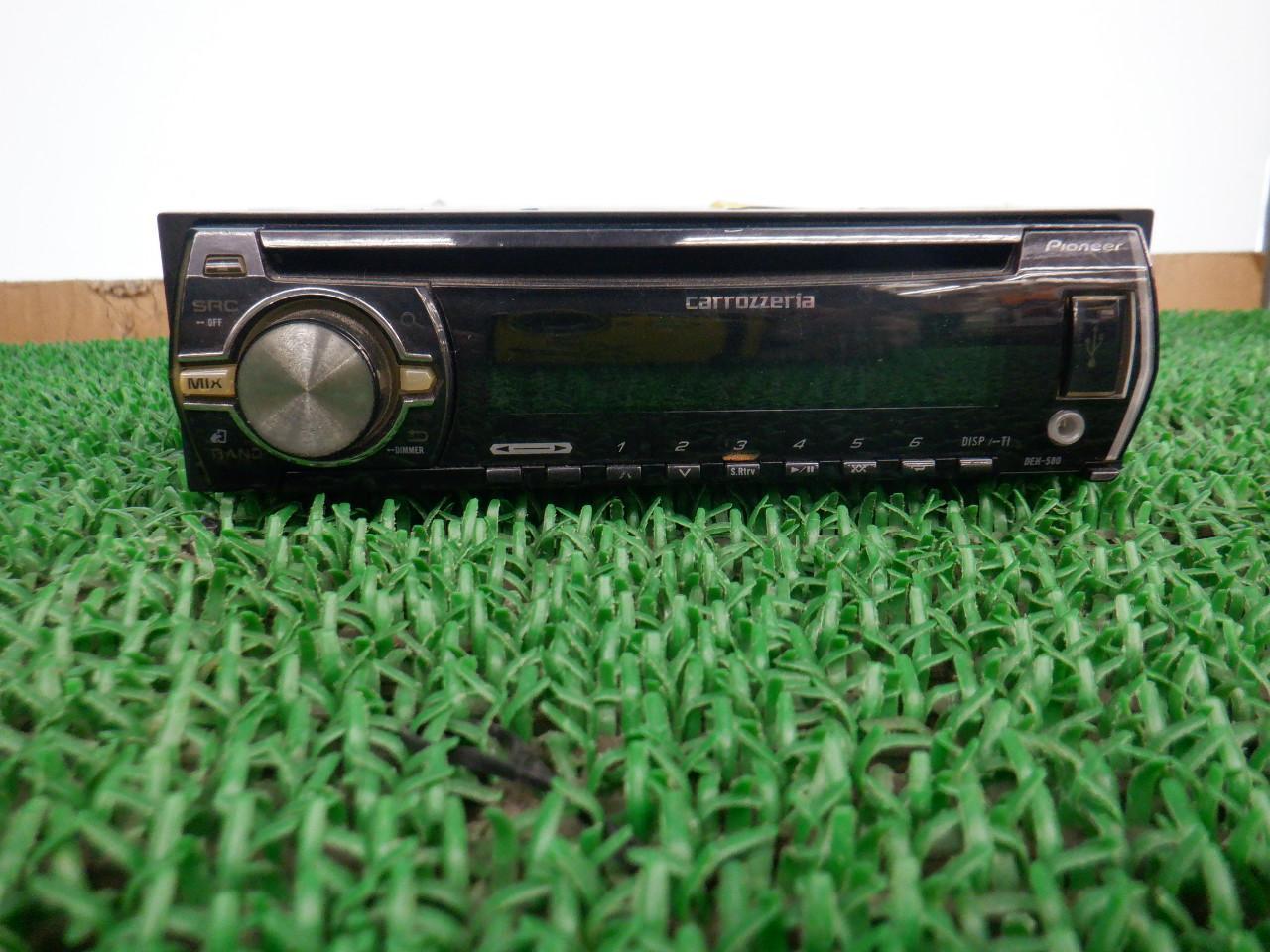 carrozzeria
DEH-580
CD
USB
AUX