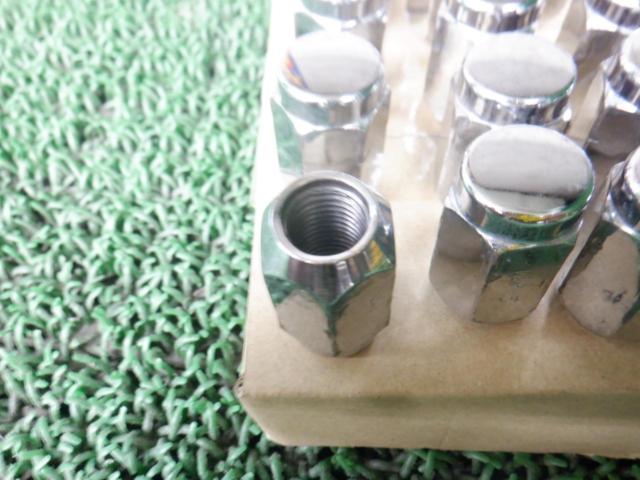 Set of 20 Tapered Nuts (Manufacturer Unknown)
M12 × 1.5
HEX19