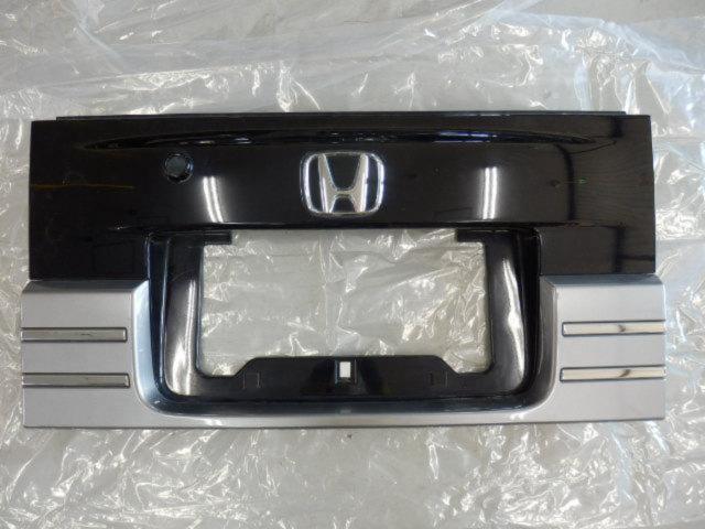 ホンダ純正(HONDA)GK1モビリオスパイク純正リアガーニッシュ