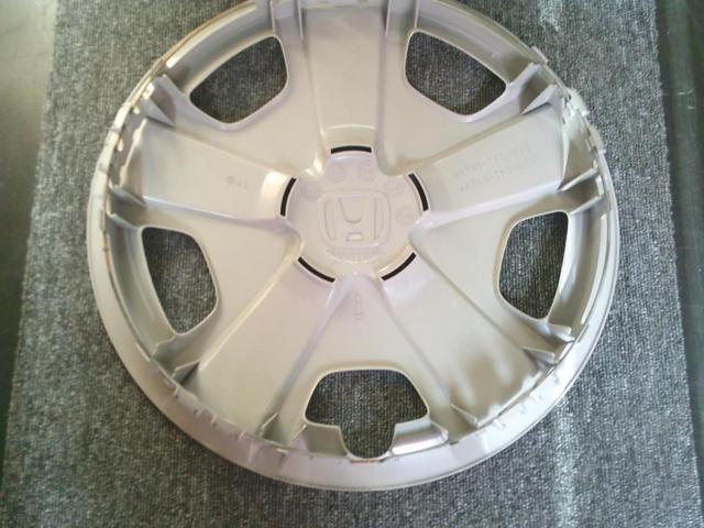 GP7シャトル純正 15インチホイールキャップ 4枚セット