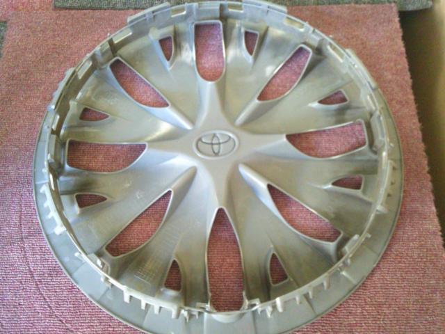 トヨタ純正(TOYOTA)ヤリス純正15インチホイールキャップ 4枚セット