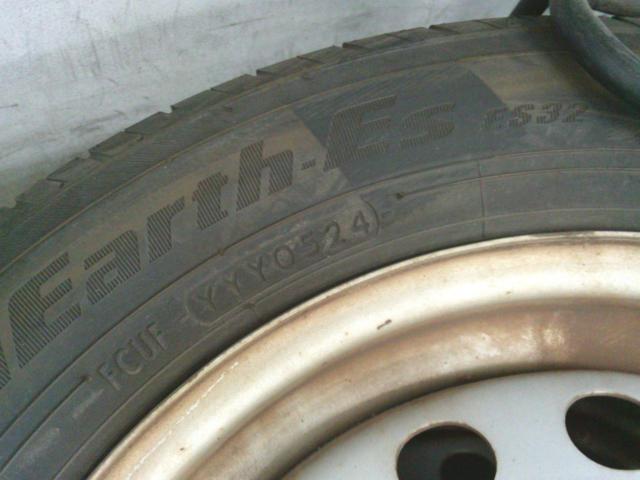 YOKOHAMA BluEarth-ES
ES32