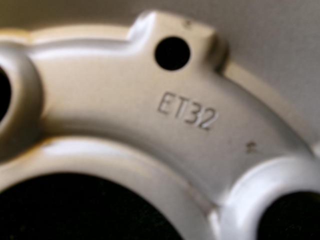 輸入車純正(Pure parts of imported automobile)  Smart(スマート) フォーフォー(W453)純正スチールホイール