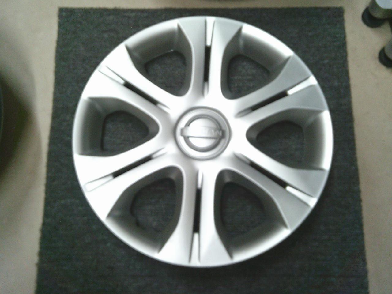 Nissan genuine
14 inches
Wheel cap
4 sheets set