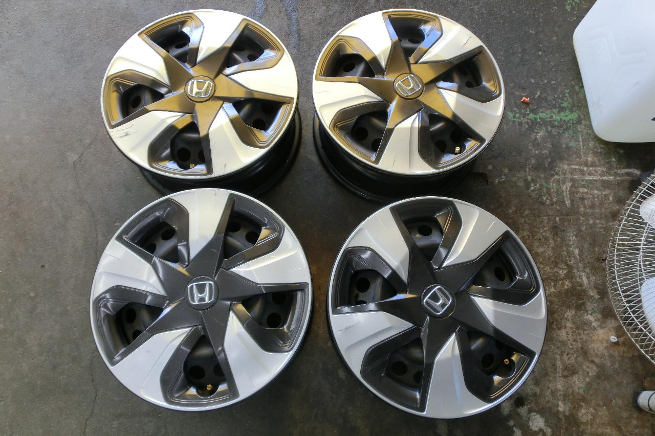 Honda Genuine (HONDA) Fit Hybrid / GP5
Genuine steel wheel