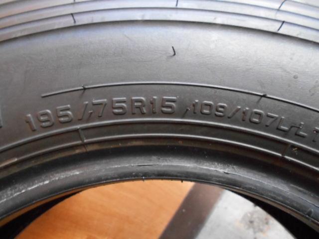 DUNLOP SPLT33M 195/75-15 1109/107 9モデル 9.5mm 新車ハズシ | 新品 