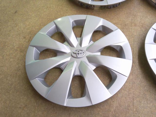 Toyota genuine
Genuine Corolla Touring Steel Wheel Covers
15 inches
4 sheets set