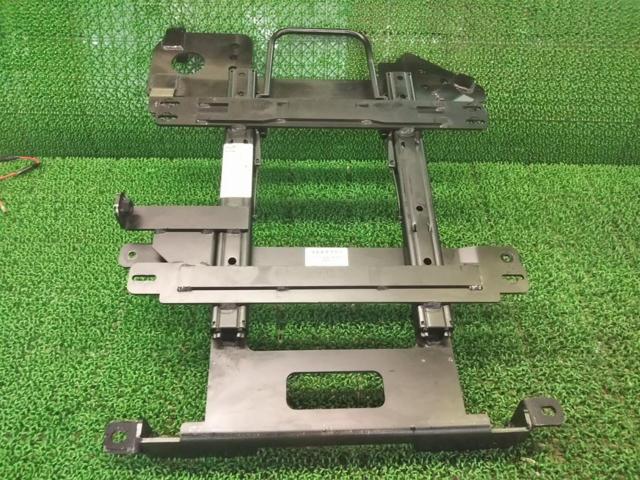 【カワイ製作所】 シートレール D022R  右/運転席/R側