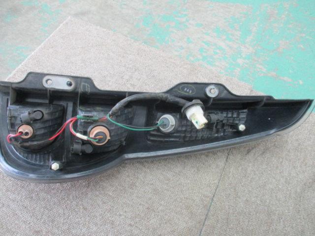 NISSAN モコ MG33S 純正テールランプ