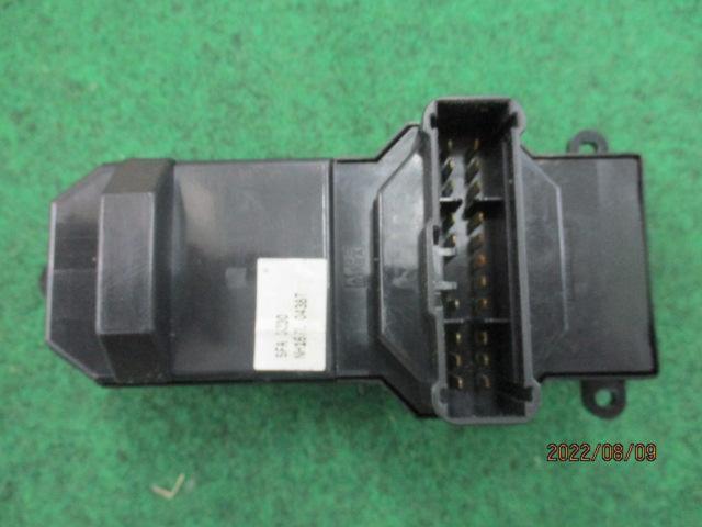ホンダ純正(HONDA)ライフ(JB5)パワーウィンドウスイッチ